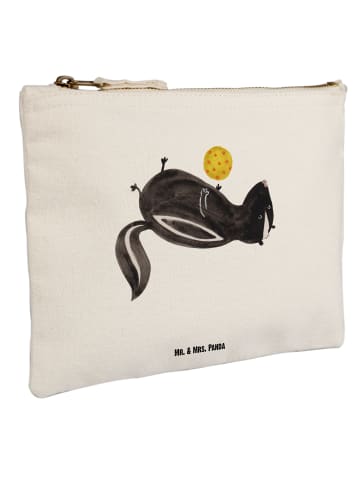 Mr. & Mrs. Panda Federtasche Stinktier Ball ohne Spruch in Weiß
