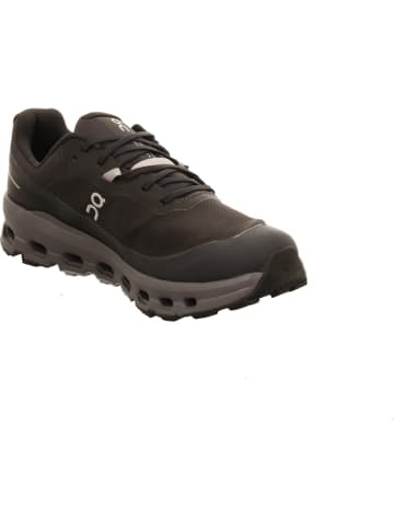 On Wanderschuh in schwarz