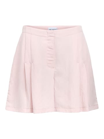 Object Shorts in Pale Lilac