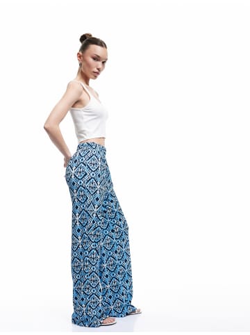 KOTON HOSEN in Blau Gemustert
