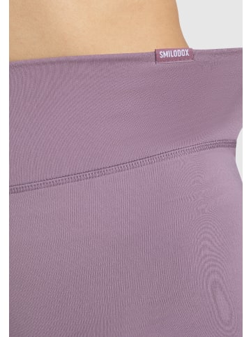 SMILODOX Shorts Lavina in Lila