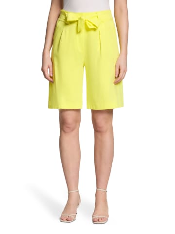 Betty Barclay Shorts mit Bundfalten in Gelb