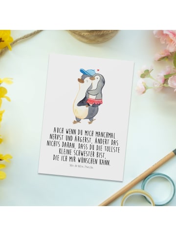 Mr. & Mrs. Panda Postkarte Pinguin Kleine Schwester mit Spruch in Weiß