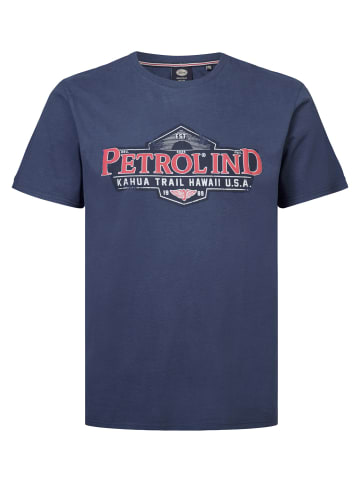 Petrol Industries T-Shirt mit Aufdruck in Plus Size Campfire in Blau