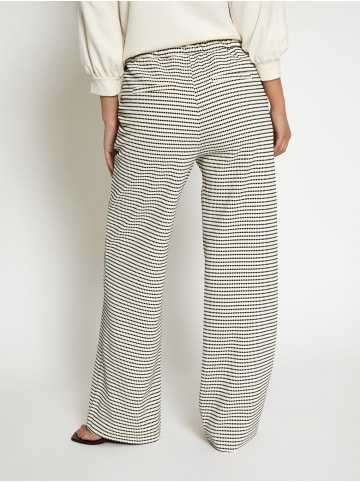 minus Hose in Black Striped