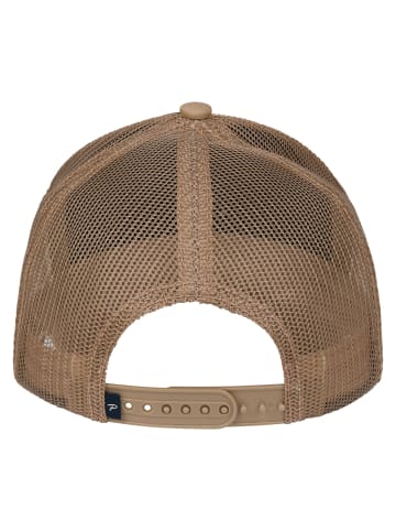 Petrol Industries Trucker Cap mit Badge Steeltrail in Weiß