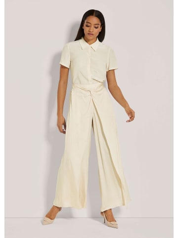 MADELEINE Sommerliche Stoffhose mit Überwurf in perlweiß