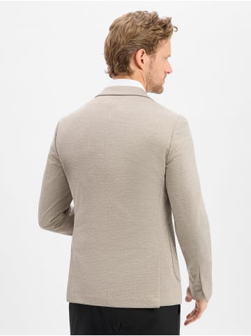 Cinque Sakko Cidati in sand