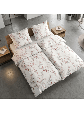 Janine Edel Flanell Bettwäsche Davos - Blumenzweige mit rosa Blüten auf weißem Hintergrund in weiß