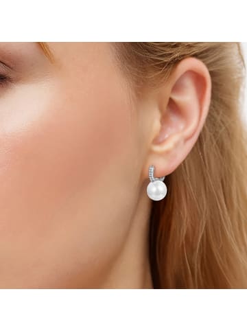 Lulu & Jane Ohrringe aus Messing mit Zirkonia Glasperle in weiß