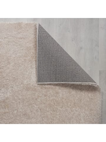 KADIMA DESIGN Superweicher Hochflor-Teppich in modernem Design in Beige