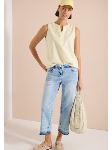 Cecil Seersucker Stripe Top in Light Buttermilk Yellow