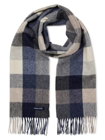 Andrew James Wollschal in marine kitt - 0001