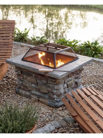 Beliani Feuerstelle für Holz KELUD in Grau - (W) 72 x (H) 47 x (L) 73 cm