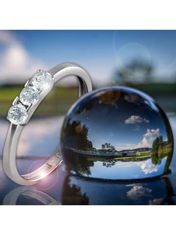 GoldDream 333 Weißgold - 8 Karat Damen Ringe 3er Zirkonia Fingerring  58 (18,5)