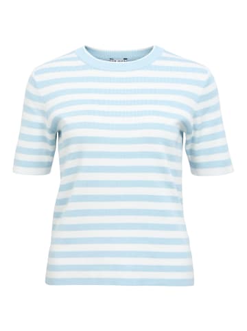 Object T-Shirt in Winter Sky