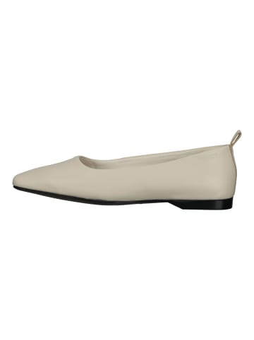 Vagabond Ballerinas in Creme