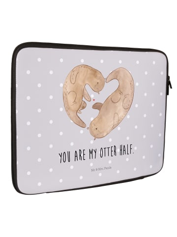Mr. & Mrs. Panda Laptop Hülle Otter Herz mit Spruch in Grau Pastell