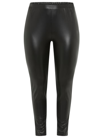 Laura Scott Lederimitathose in schwarz