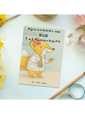 Mr. & Mrs. Panda Postkarte Apothekerin Leidenschaft Design mit S... in Weiß