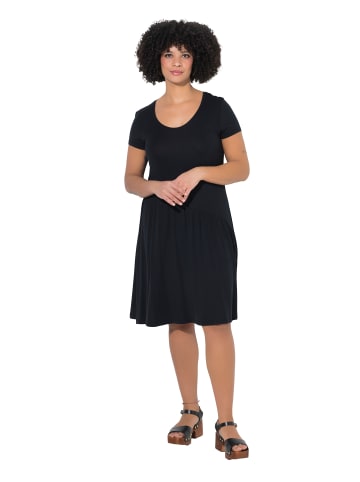 Angel of Style Kleid in schwarz