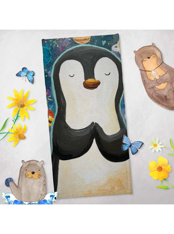 Mr. & Mrs. Panda Saunahandtuch Pinguin Universum Design ohne Spruch in Weiß