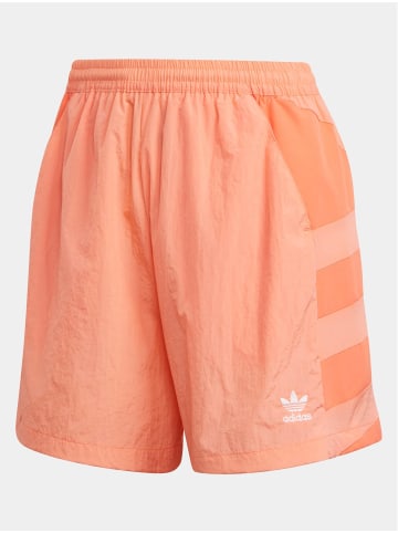 adidas adidas Damen adidas Large Logo Shorts in chalk coral