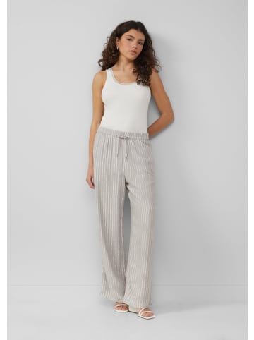 QS Hose lang in Grau