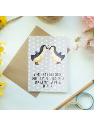 Mr. & Mrs. Panda Klappkarte Pinguine Kuss mit Spruch in Grau Pastell