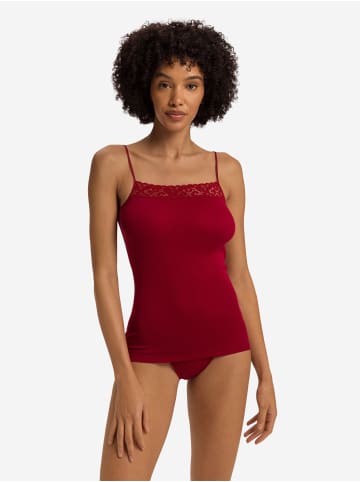 Hanro Spaghettitop Moments in red dahlia