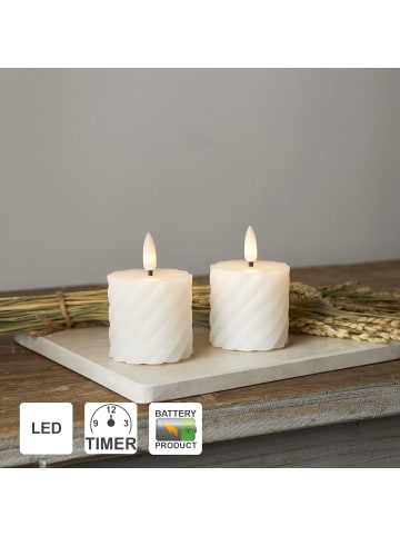 STAR Trading LED Blockkerze Flamme Swirl aus Wachs 4er-Set, 7,5cm, weiß in Weiß