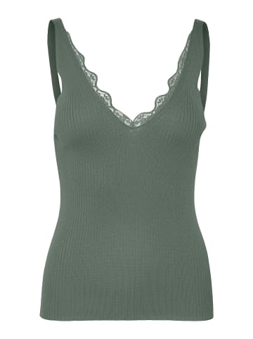 Vero Moda Top in Laurel Wreath