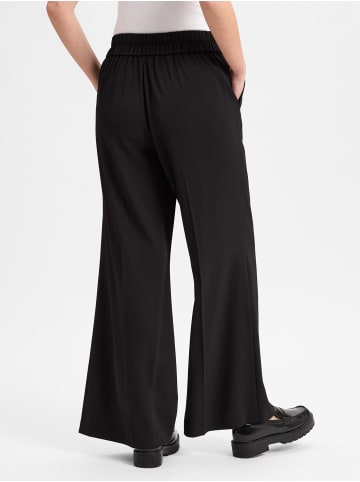 comma Hose in schwarz