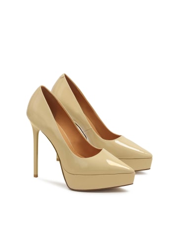 Kazar Pumps in Beige