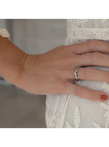 Trilani Ring aus Edelstahl mit verziert mit Kristallen von Swarovski® in silber