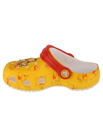Crocs Crocs Classic Disney Winnie The Pooh T Clog in Gelb