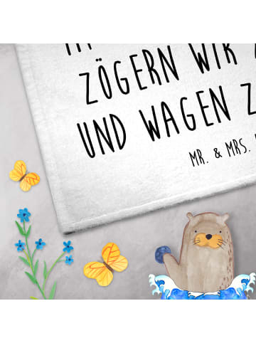 Mr. & Mrs. Panda Handtuch Giraffe Zufrieden mit Spruch in Weiß