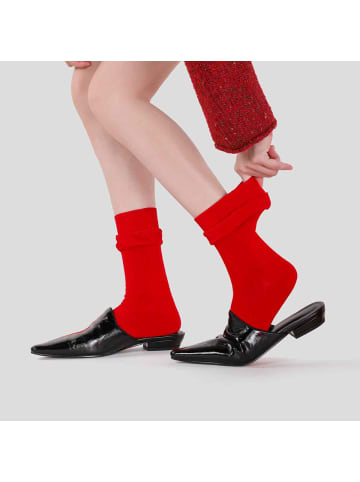 MUNADUNA Spitzen-Rippensocken in Rot