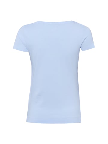 Marie Lund Marie Lund in hellblau