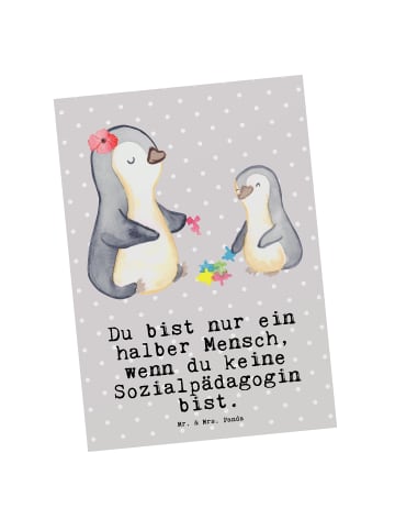 Mr. & Mrs. Panda Postkarte Sozialpädagogin Herz mit Spruch in Grau Pastell
