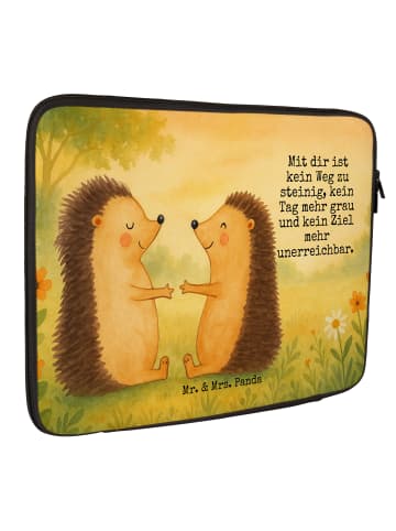 Mr. & Mrs. Panda Laptop Tasche Igel Liebe Design mit Spruch in Weiß