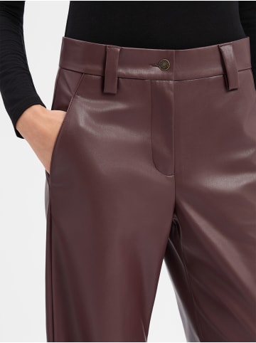 Marie Lund Kunstlederhose in aubergine - 0002