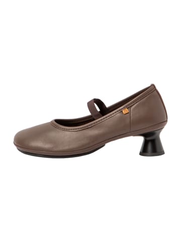 El Naturalista Sandalen braun