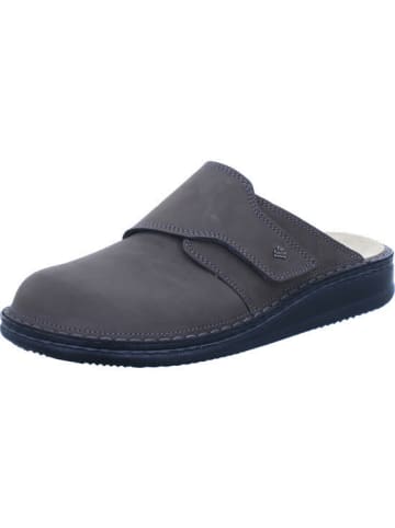 Finn Comfort Clogs in grau