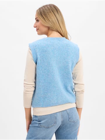 Marie Lund Weste in hellblau flieder - 0002