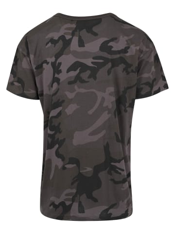 Urban Classics T-Shirts in dark camo