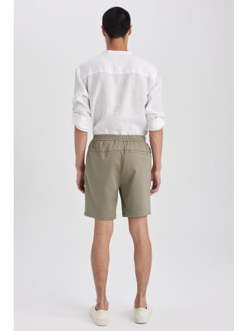 DeFacto Shorts SLIM FIT in Khaki