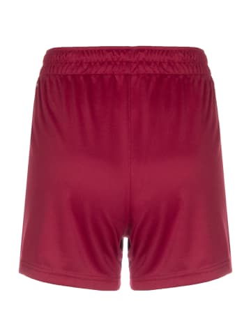 Puma Trainingsshorts SHE MOVES THE GAME in rot