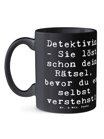 Mr. & Mrs. Panda Porzellantasse Spruch Detektivin Rätsel mit Spruch in Schwarz