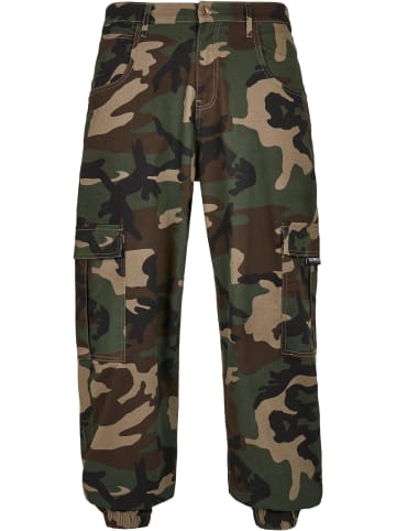 Southpole Cargo-Hosen in braun Flecktarn